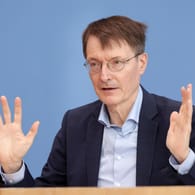 Karl Lauterbach: Die Omikron-Dynamik bereitet dem Gesundheitsminister große Sorge.