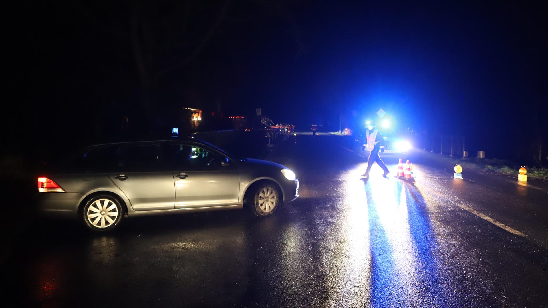 Großeinsatz in Fischerhude: Vor Ort sollen Schüsse gefallen sein.