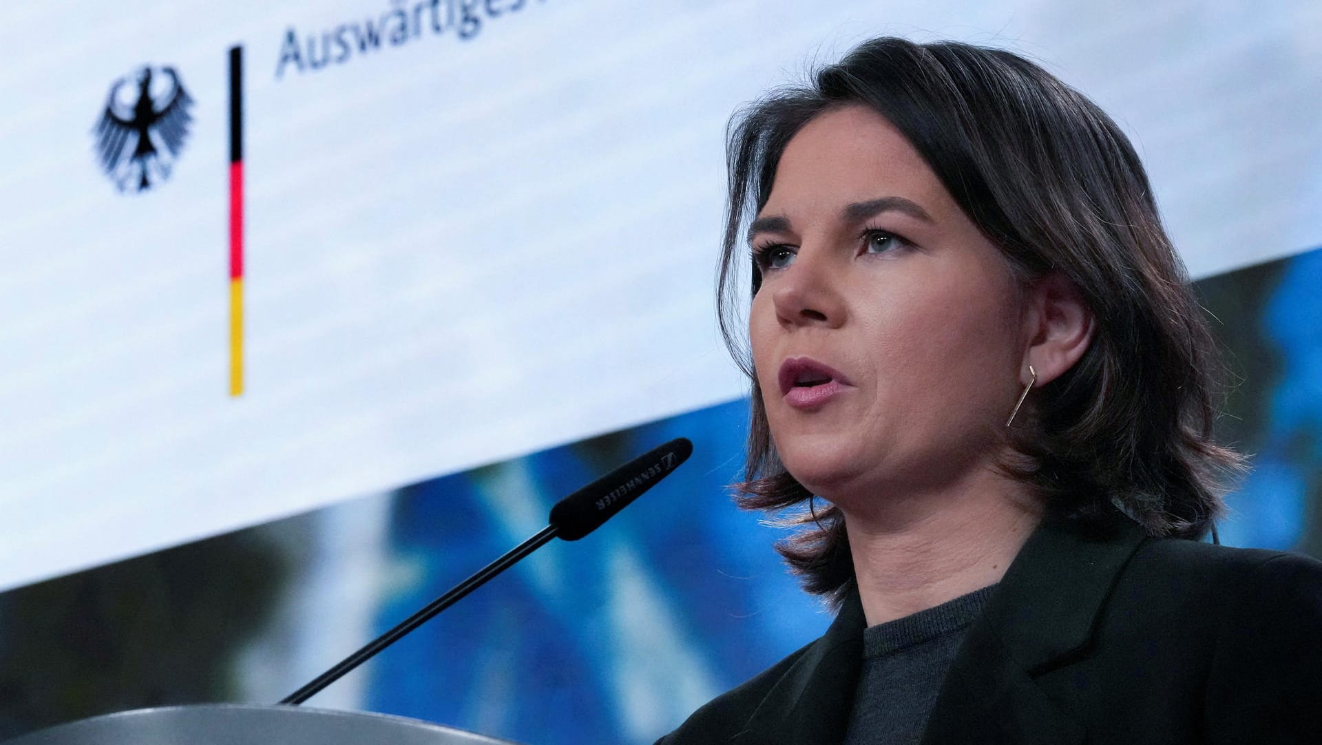 Außenministerin Annalena Baerbock: Ein Importverbot müsse auch für ausländische Firmen gelten.