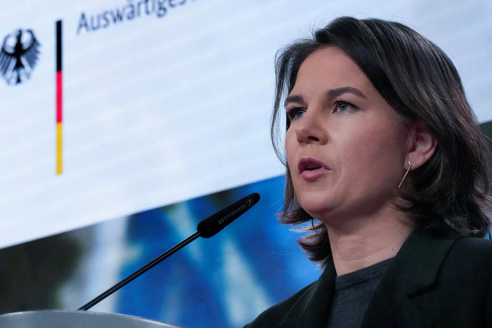 Außenministerin Annalena Baerbock: Ein Importverbot müsse auch für ausländische Firmen gelten.