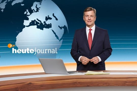 Claus Kleber im Studio vom ZDF-"heute-journals".