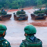 Taiwanesische Soldaten bei einem Manöver Ende Dezember: China hat das Land erneut gewarnt.