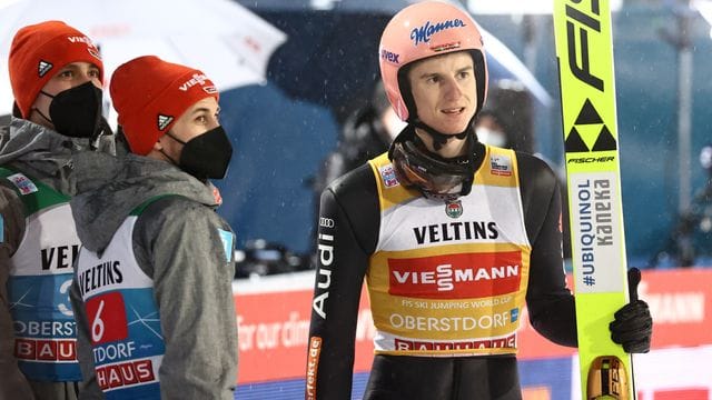 Nach einem Ruhetag greift Karl Geiger in Garmisch wieder nach dem Spitzenplatz.