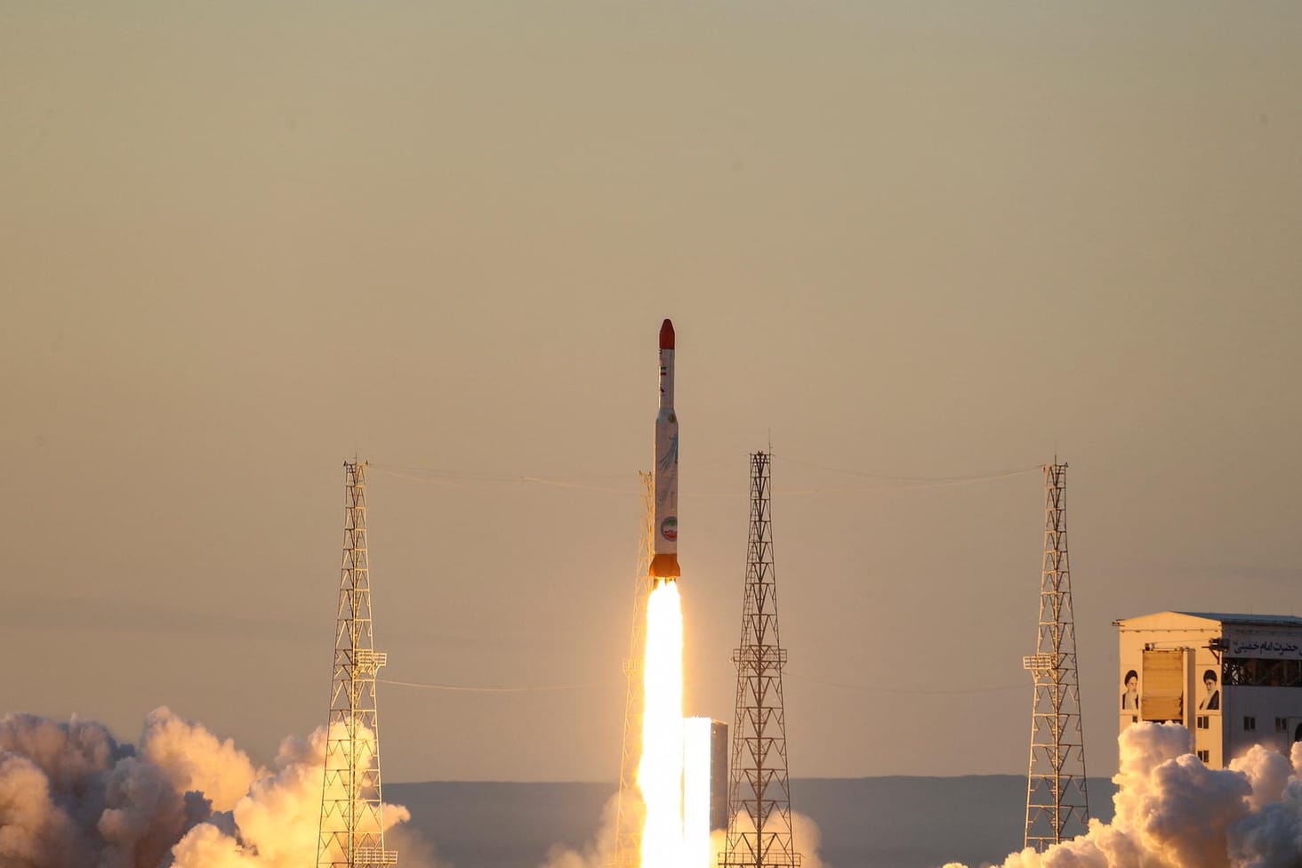 Start der Simorgh-Rakete im Iran: Das iranische Weltraumprogramm hat in den letzten Jahren einige Rückschläge erlitten.