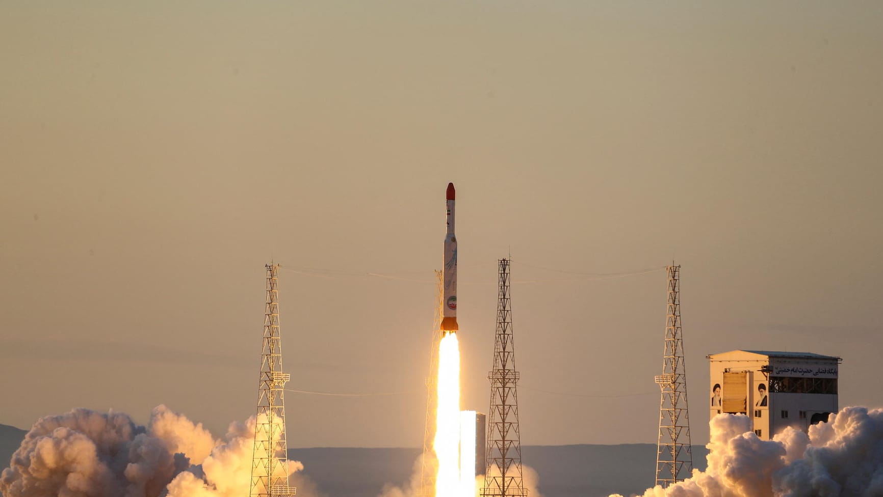 Start der Simorgh-Rakete im Iran: Das iranische Weltraumprogramm hat in den letzten Jahren einige Rückschläge erlitten.