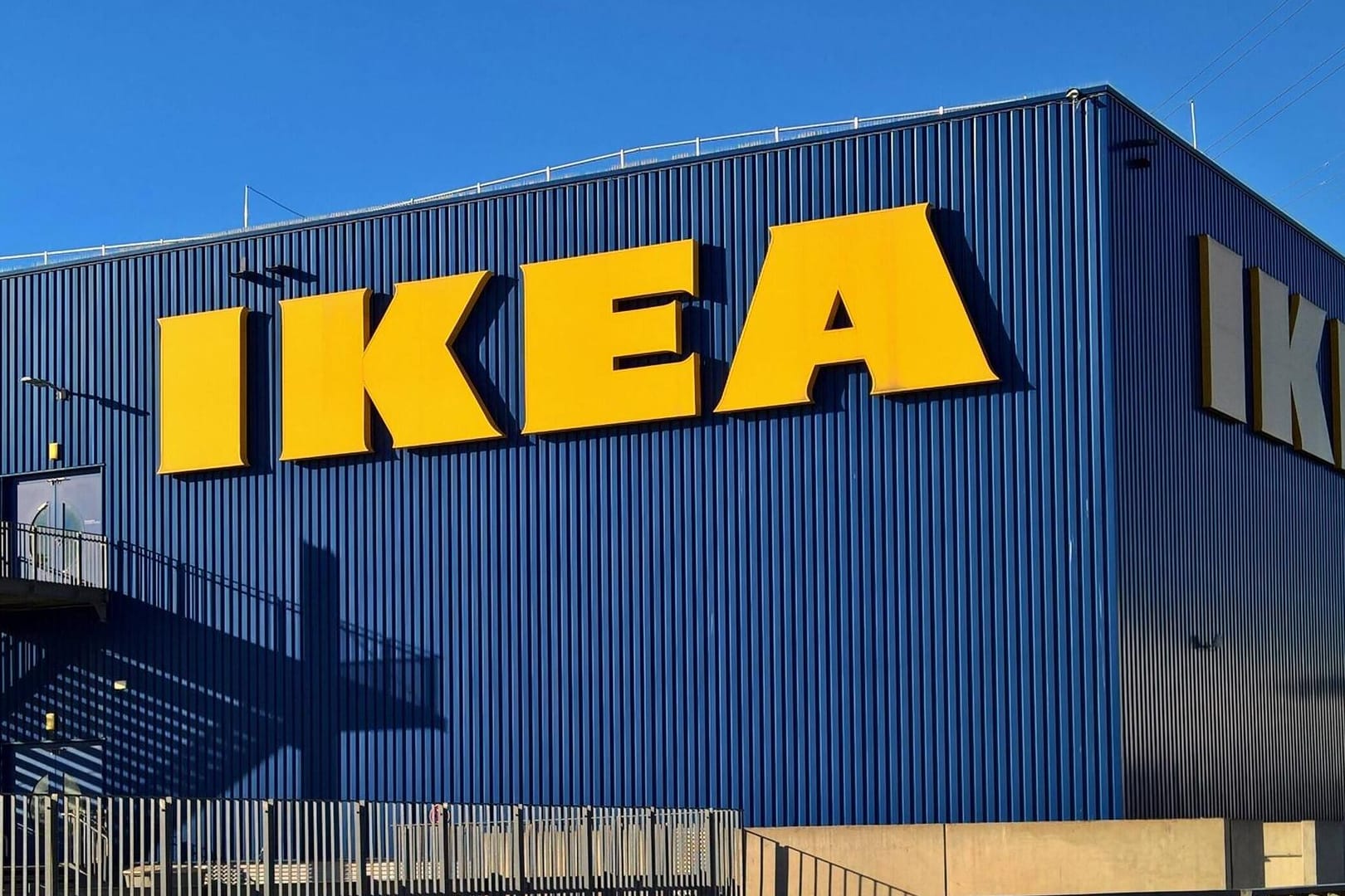 Ikea: Kunden müssen für Möbel und Wohnaccessoires des schwedischen Unternehmens bald tiefer in die Tasche greifen.