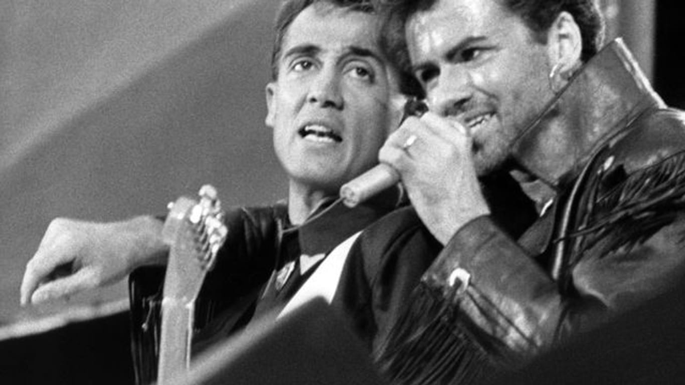 Das einstige britische Pop-Duo Wham! - Andrew Ridgeley (l) und George Michael (1986).