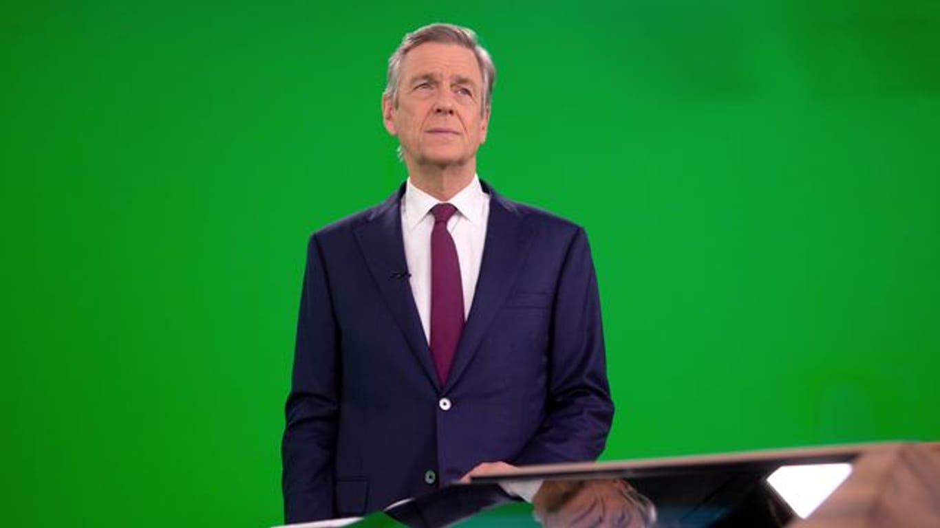 Claus Kleber vor der Moderation seiner letzten "heute journal"-Sendung.