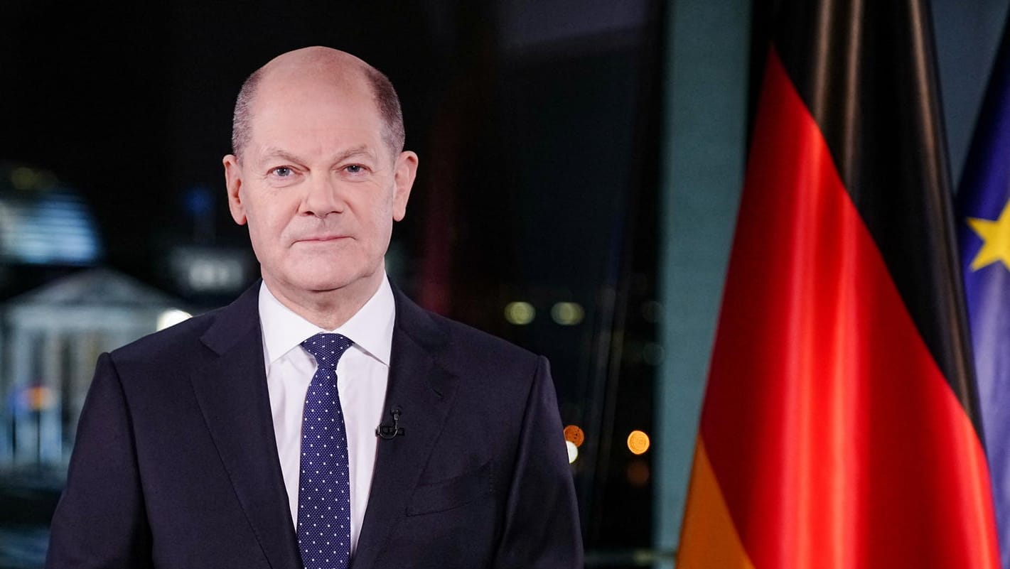 Olaf Scholz bei der Aufnahme der Neujahrsansprache: Der Bundeskanzler bedankte sich bei den Corona-Helfern.