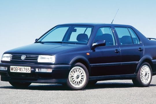 Er sieht aus wie ein Golf mit Kofferraumdeckel, doch mit VR6-Motor wird auch ein VW Vento vom Biedermann zum Brandstifter.