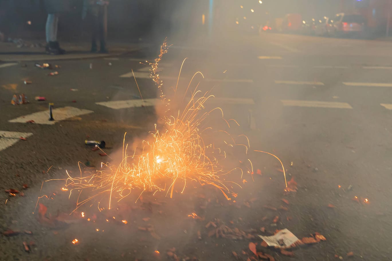 Silvesterböller (Symbolbild): Bei dem schweren Unfall wurde ein traditioneller "Klaphamer" benutzt.