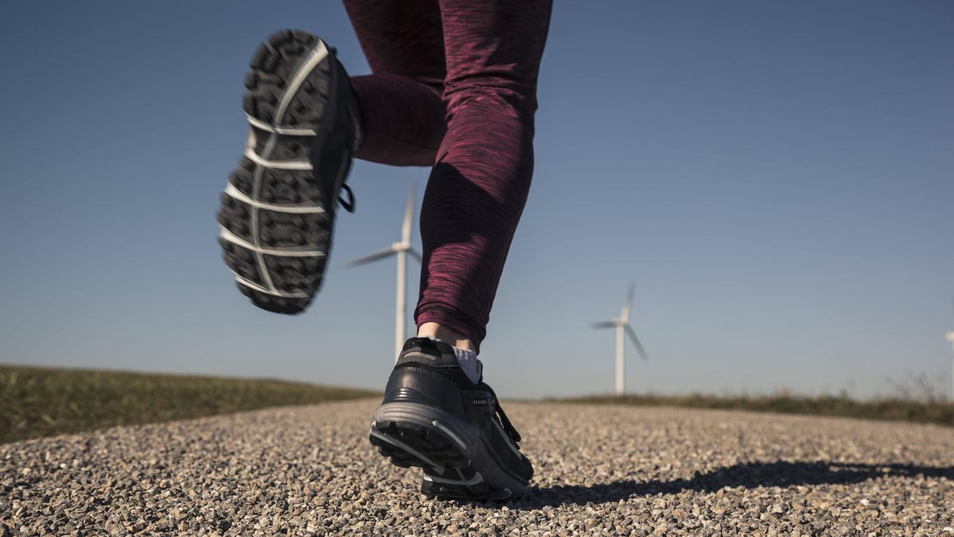 Laufen: Slow Jogging weist mehr Unterschiede zum Joggen auf als nur das Tempo.