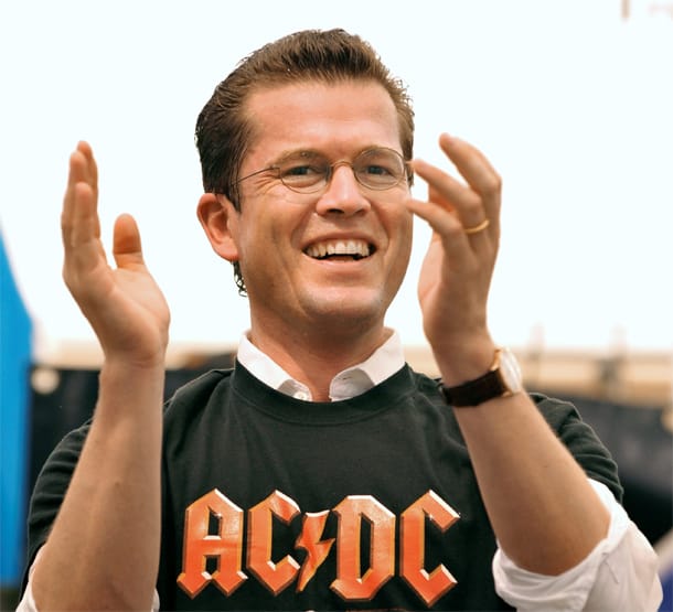 Karl-Theodor zu Guttenberg liebt die australischen Hardrocker AC/DC.
