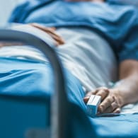 Krankenhaus: Bei mehreren hospitalisierten Patienten wurden vor der Covid-Diagnose Ohnmachtsanfälle beobachtet.
