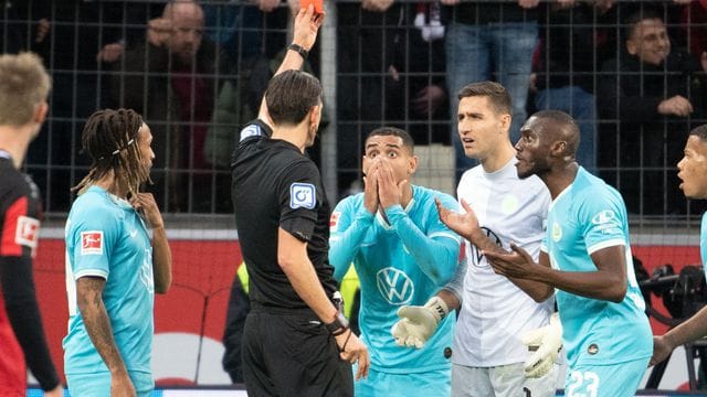 Bayer Leverkusen - VfL Wolfsburg Bayer Leverkusen - VfL Wolfsburg