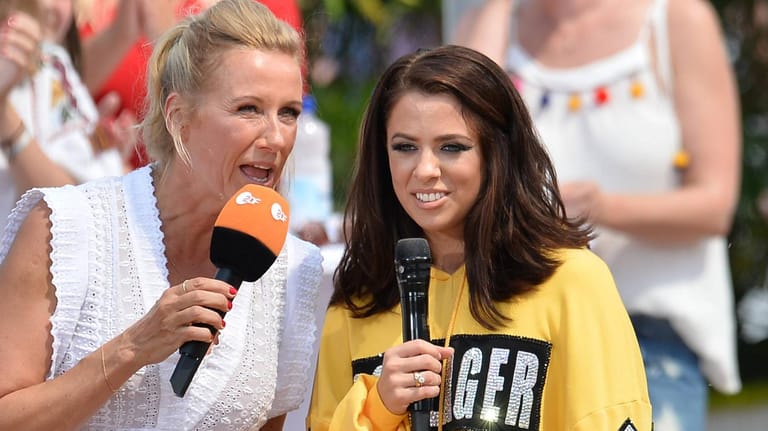 Lang, lang ist's her: Vanessa Mai und Andrea Kiewel bei einer "ZDF-Fernsehgarten"-Episode 2018.