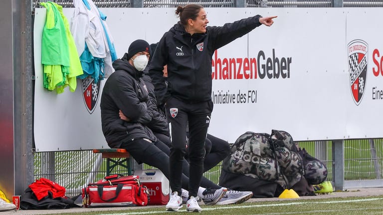 Klare Ansagen: Sabrina Wittmann Ende November beim Sieg ihrer Mannschaft gegen den FC Heidenheim.