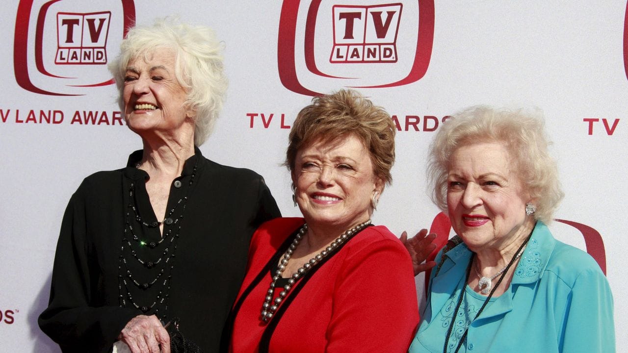 Bea Arthur (l-r), Rue McClanahan und Betty White im Jahr 2008 bei der Verleihung der "TV Land Awards". Bea Arthur (l-r), Rue McClanahan und Betty White im Jahr 2008 bei der Verleihung der "TV Land Awards".