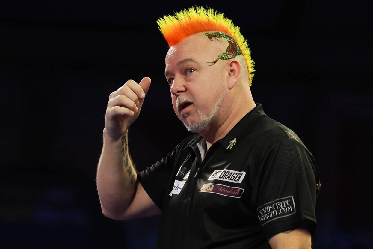 Peter Wright ist der neue Weltmeister: Der Schotte schlug Michael Smith mit 7:5 im Finale.