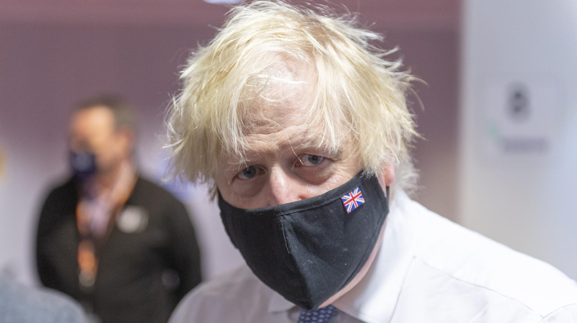 Boris Johnson, Premierminister von Großbritannien, mit Maske: "Lernen mit dem Virus zu leben".