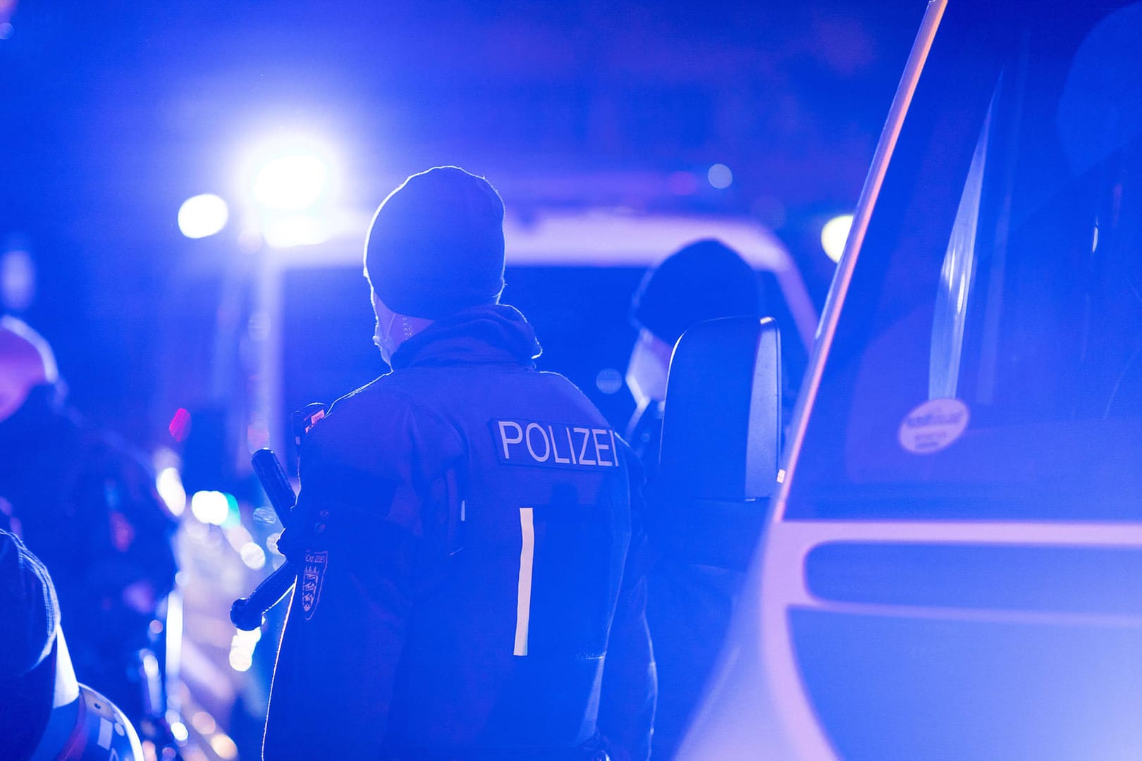 Eine Polizei im Einsatz (Symbolbild): Im Ländle hat es 2021 erneut rechtsextreme Gewalttaten gegeben.