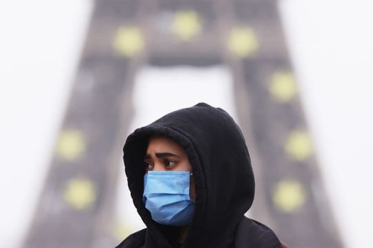 Nachbarland Frankreich lockert die Quarantäne-Fristen für vollständig Geimpfte.