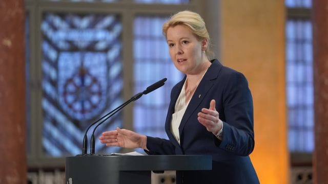 Franziska Giffey möchte die Quarantäne-Zeit noch nicht verkürzen. Franziska Giffey möchte die Quarantäne-Zeit noch nicht verkürzen.