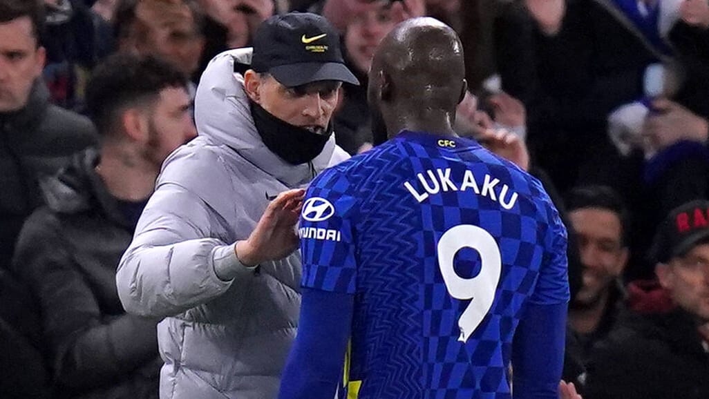 Thomas Tuchel (l.) und Romelu Lukaku: Der Trainer nahm den Stürmer nicht in den Kader für das Spiel gegen Liverpool.