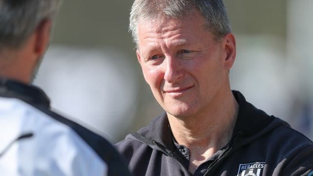 Wird Ende der Saison Heracles Almelo verlassen: Trainer Frank Wormuth. Wird Ende der Saison Heracles Almelo verlassen: Trainer Frank Wormuth.