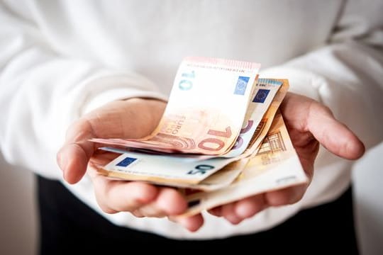Ein Finanzpolster lässt sich oft auch nebenbei aufbauen.