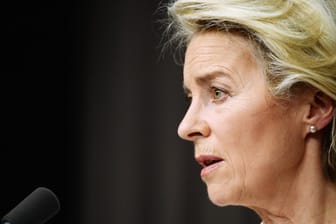 EU-Kommissionspräsidentin Ursula von der Leyen (Symbolbild): Nach langem Hin und Her sollen Erdgas und Atomkraft nun als umweltfreundlich gelten. Der Vorstoß der EU-Kommission ist umstritten.