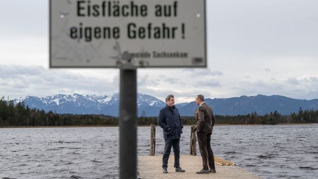 Markus Söder (CSU) und Friedrich Merz (CDU) bei ihrem ersten Arbeitsgespräch. Markus Söder (CSU) und Friedrich Merz (CDU) bei ihrem ersten Arbeitsgespräch.