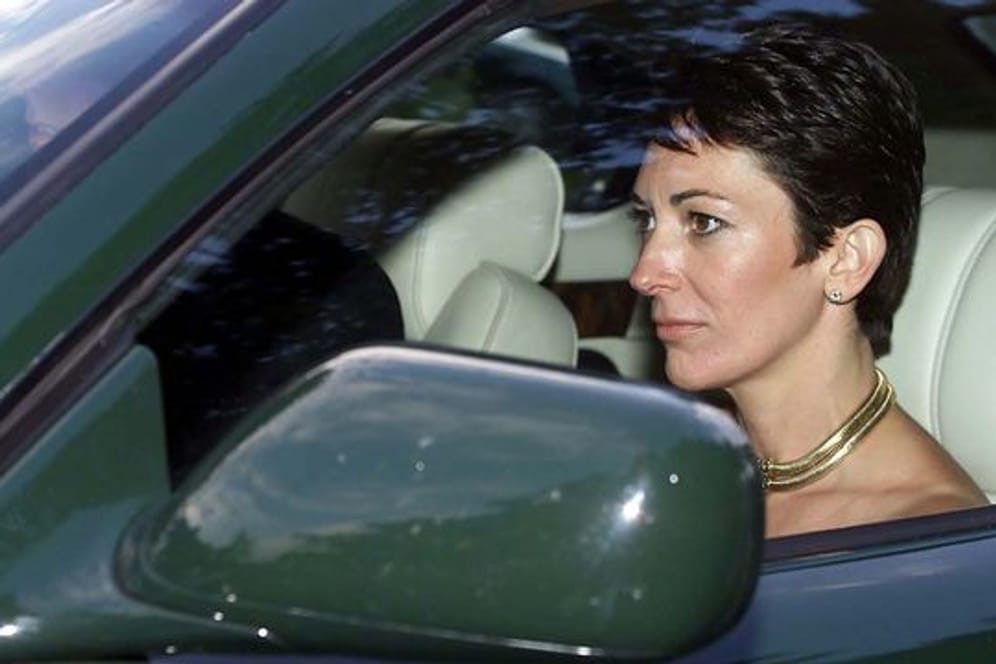 Die Ex-Partnerin des verstorbenen US-Multimillionärs Epstein, Ghislaine Maxwell, ist wegen Sexualverbrechen schuldig gesprochen worden.