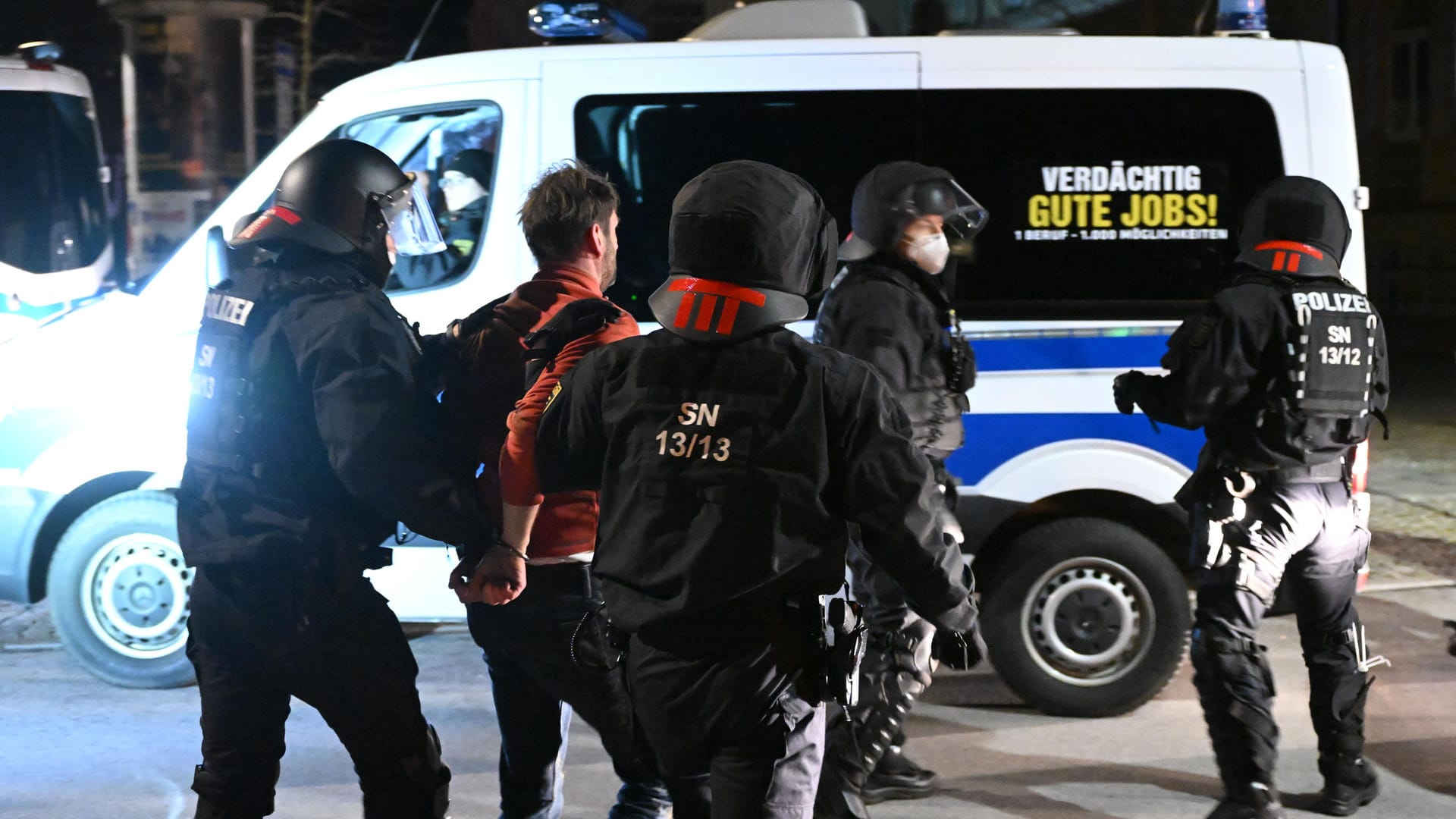 Festnahme in Bautzen: Tausende Menschen gingen auf die Straße.