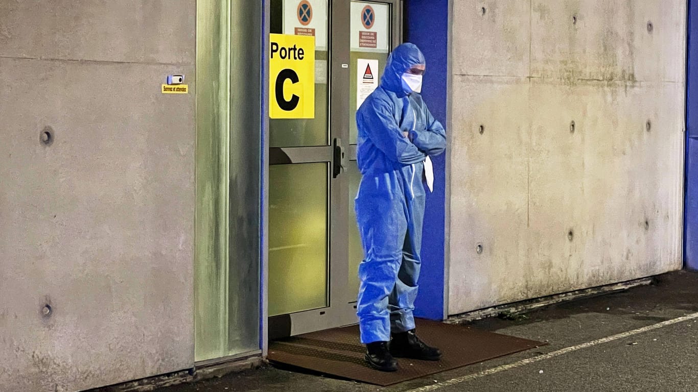 Weitere Sorge in der Pandemie: In Frankreich gibt es Fälle einer neuen Corona-Variante.