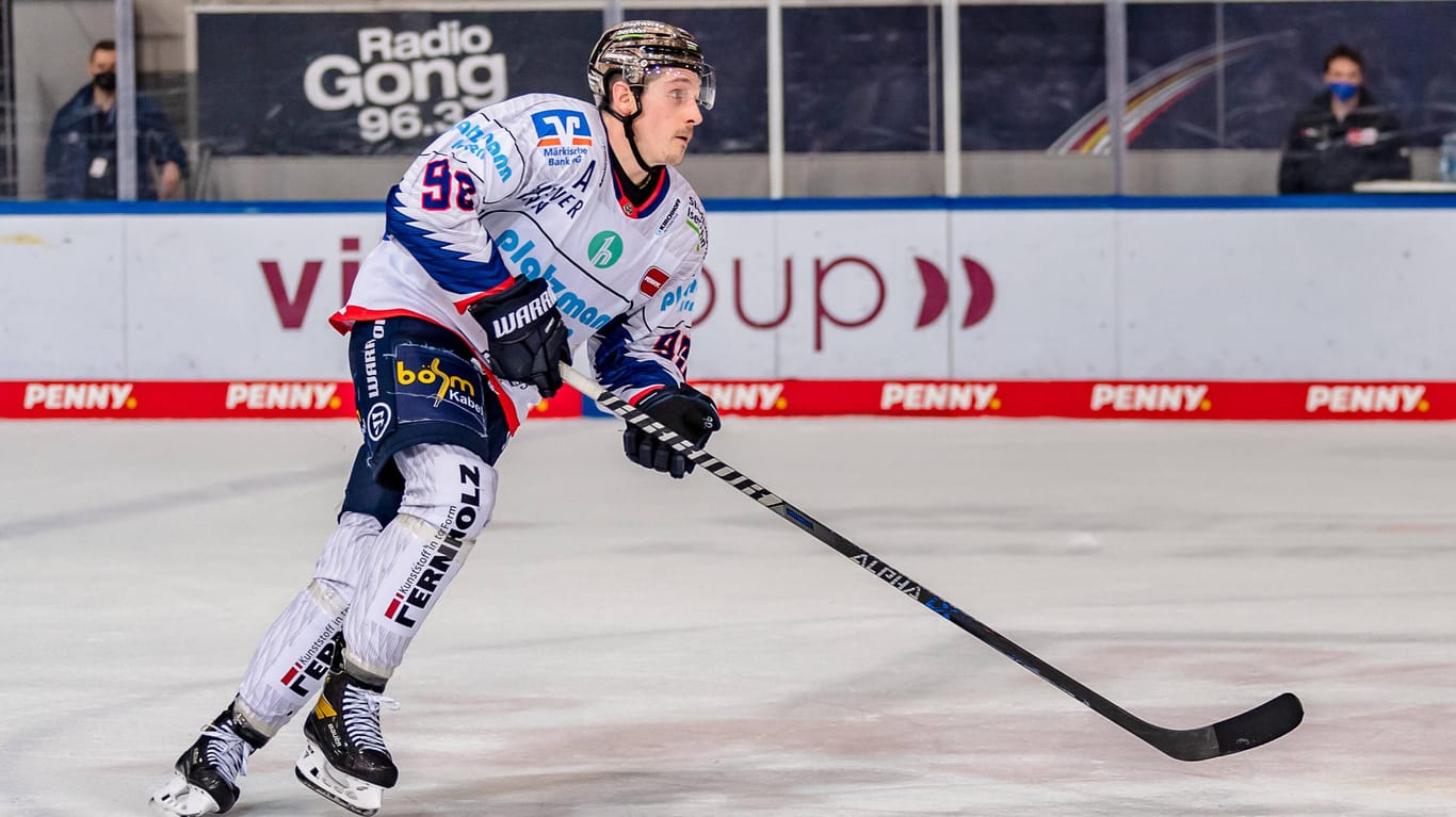 Luke Adam: Der Spieler und sein Team, die Iserlohn Roosters, haben aktuell mit einem Corona-Ausbruch zu kämpfen.