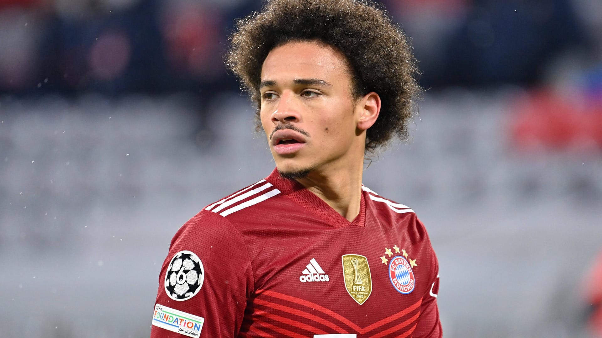 Leroy Sané: Der Bayern-Star wurde positiv auf das Coronavirus getestet.