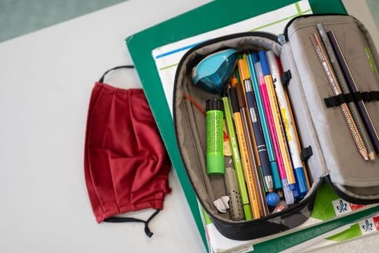 Nach den Weihnachtsferien stellt sich die Frage des Infektionsschutzes an Schulen.
