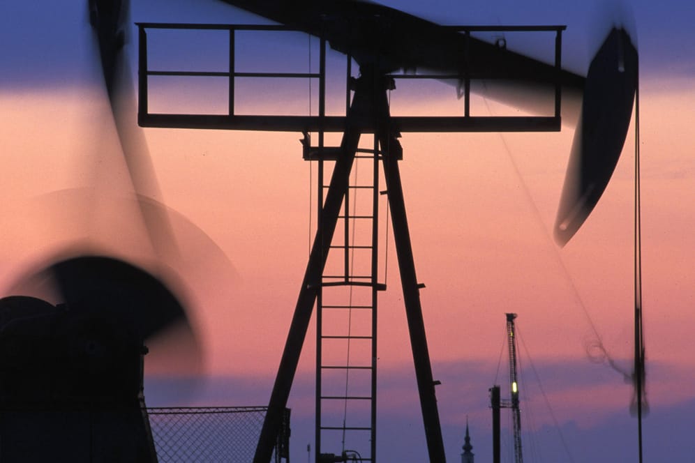Ölförderanlage (Symbolbild): In den vergangenen Monaten haben die Staaten des Opec+ den Ölhahn stückweise aufgedreht.