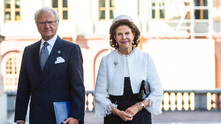 Carl Gustaf und Silvia von Schweden: Die beiden Royals haben sich Anfang Januar mit dem Coronavirus infiziert.