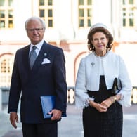 Carl Gustaf und Silvia von Schweden: Die beiden Royals haben sich Anfang Januar mit dem Coronavirus infiziert.