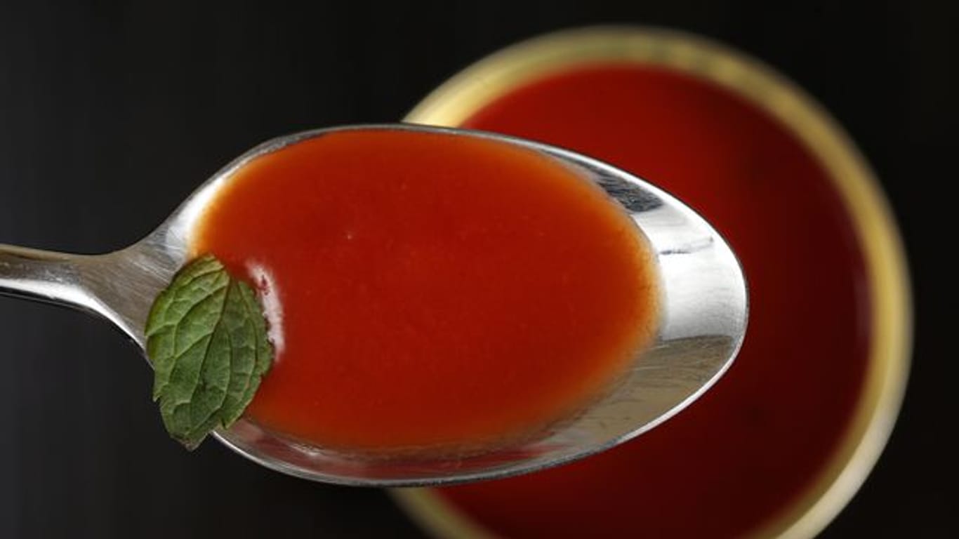 Tomatensuppe: Die Verbraucherzentrale hat verschiedene Fertigsuppen auf ihre Inhaltsstoffe untersucht.