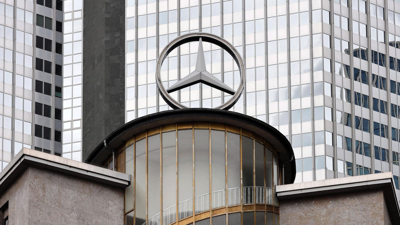 Mercedes-Benz: Bei einigen Autos ist ein Defekt an der Kühlmittelpumpe aufgetreten.