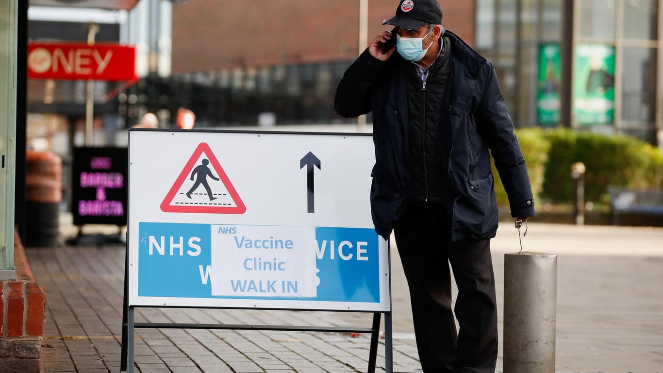 Ein Impfzentrum in Großbritannien: Den Briten machen vor allem Personalengpässe in den Krankenhäusern große Sorgen.