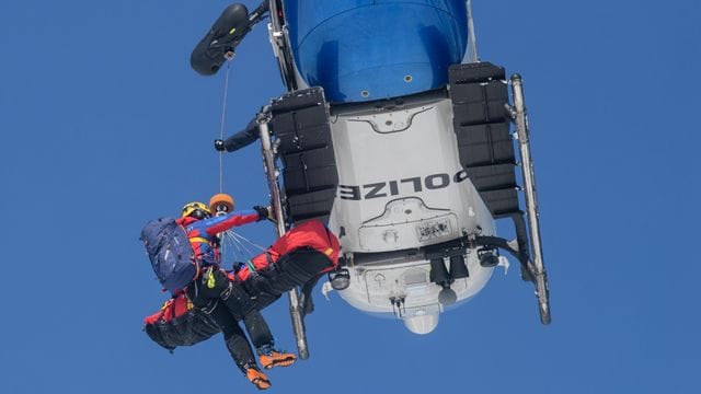 Lawinenübung des Alpinen Einsatzzuges der Polizei und Bergwacht 2018 in Oberaudorf.