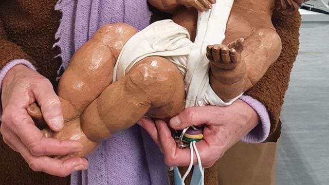 Diese Christkind-Figur haben Unbekannte kurz vor Weihnachten gestohlen.