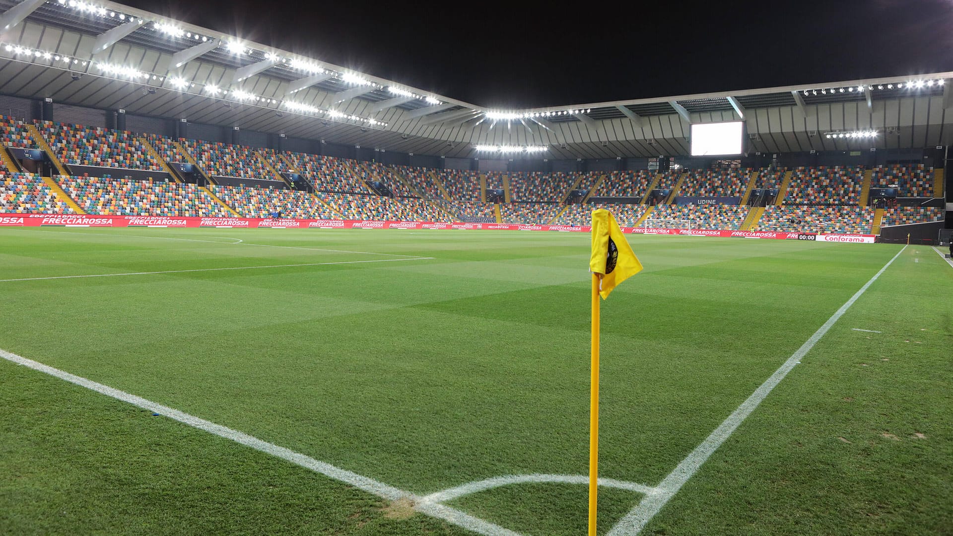 Stadio Friuli: Udinese Calcio wird vorerst nicht im heimischen Stadion antreten. Stadio Friuli: Udinese Calcio wird vorerst nicht im heimischen Stadion antreten.