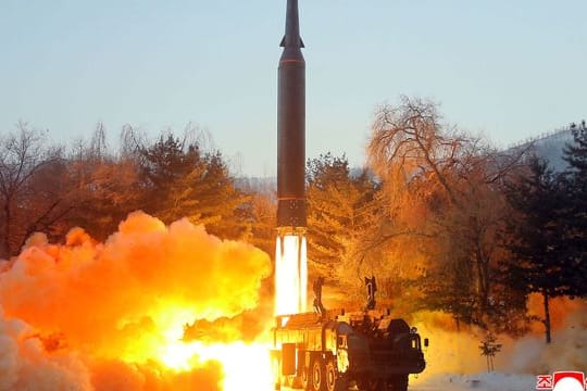 Testabschuss einer Hyperschallrakete durch die Koreanische Akademie für Verteidigungswissenschaften.