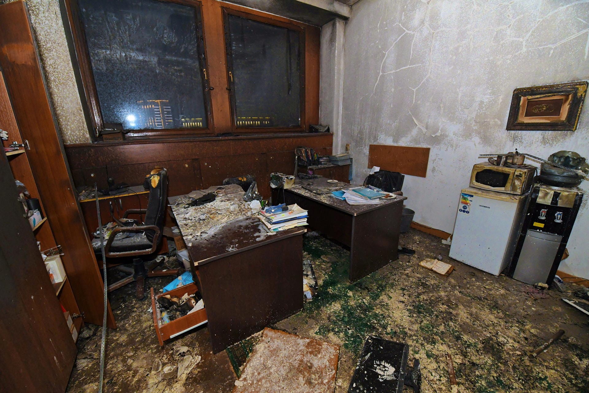 Zerstörtes Haus des Bürgermeisters: Kasachstans Staatschef Kassym-Schomart Tokajew machte für die Gewalt im Land "in- und ausländische Provokateure" verantwortlich.