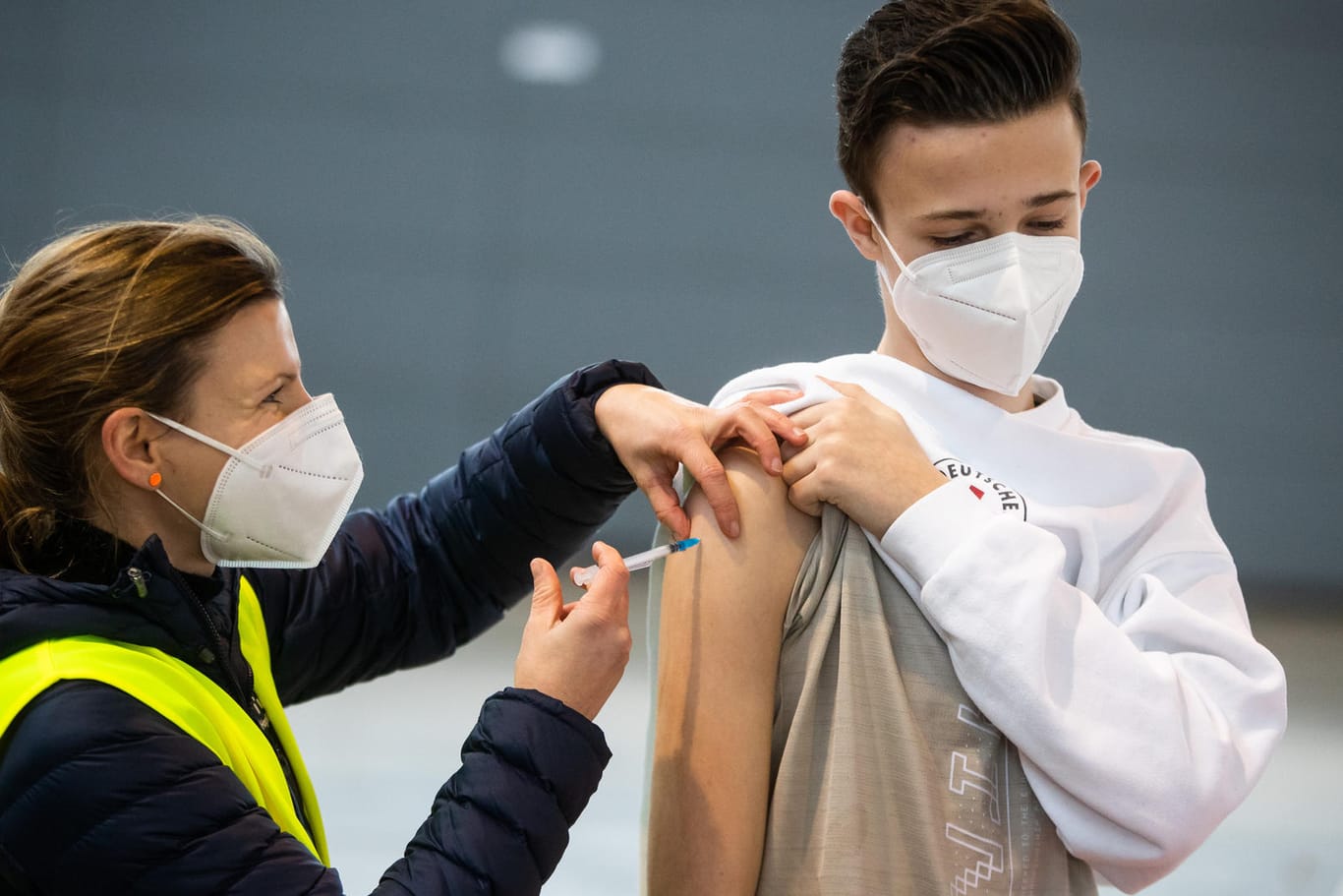 Impfung in Stuttgart: Für geboosterte oder frisch doppelt geimpfte Personen könnten bald andere Quarantäne- und Isolationsregeln gelten.